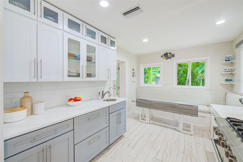 1578 Druid Road South Belleair, FL 33756 - Photo 14 of 55