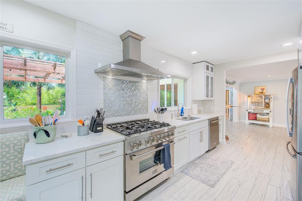 1578 Druid Road South Belleair, FL 33756 - Photo 15 of 55