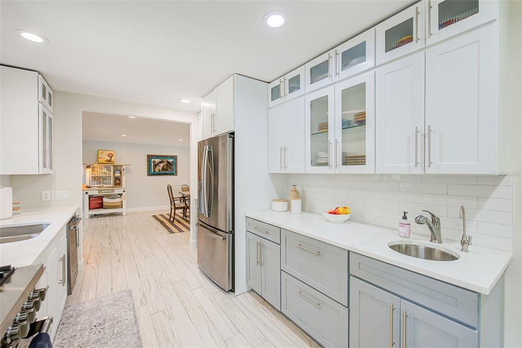 1578 Druid Road South Belleair, FL 33756 - Photo 16 of 55