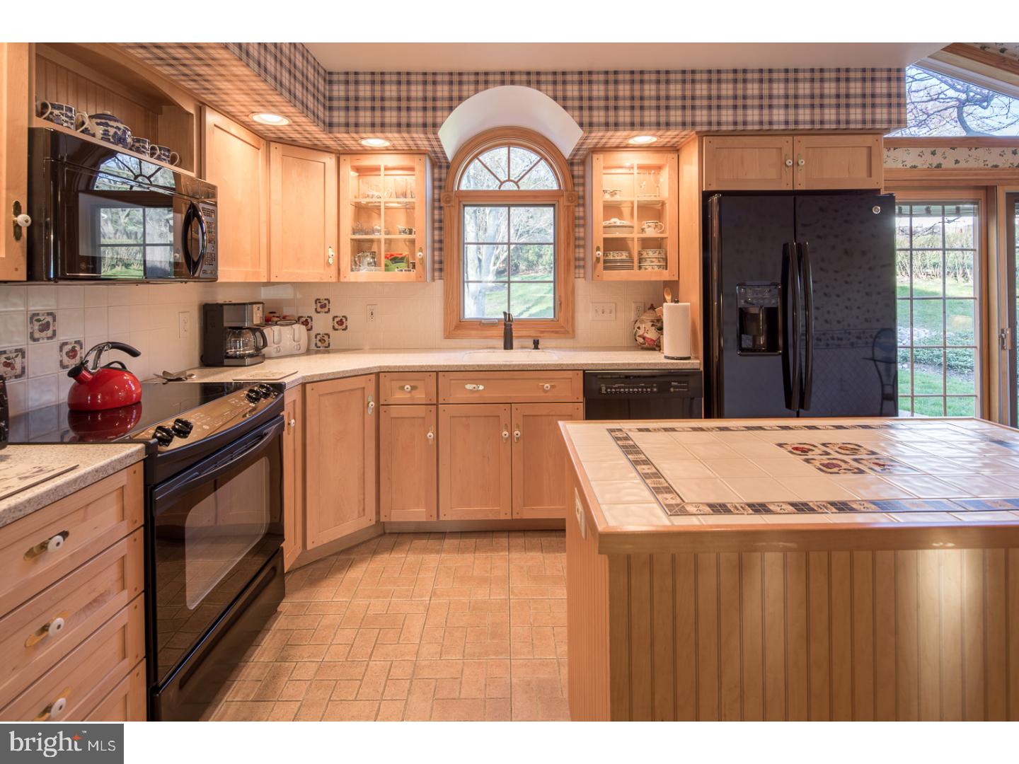 619 Olde Farm Road Media, PA 19063 - Photo 11 of 25 Kitchen