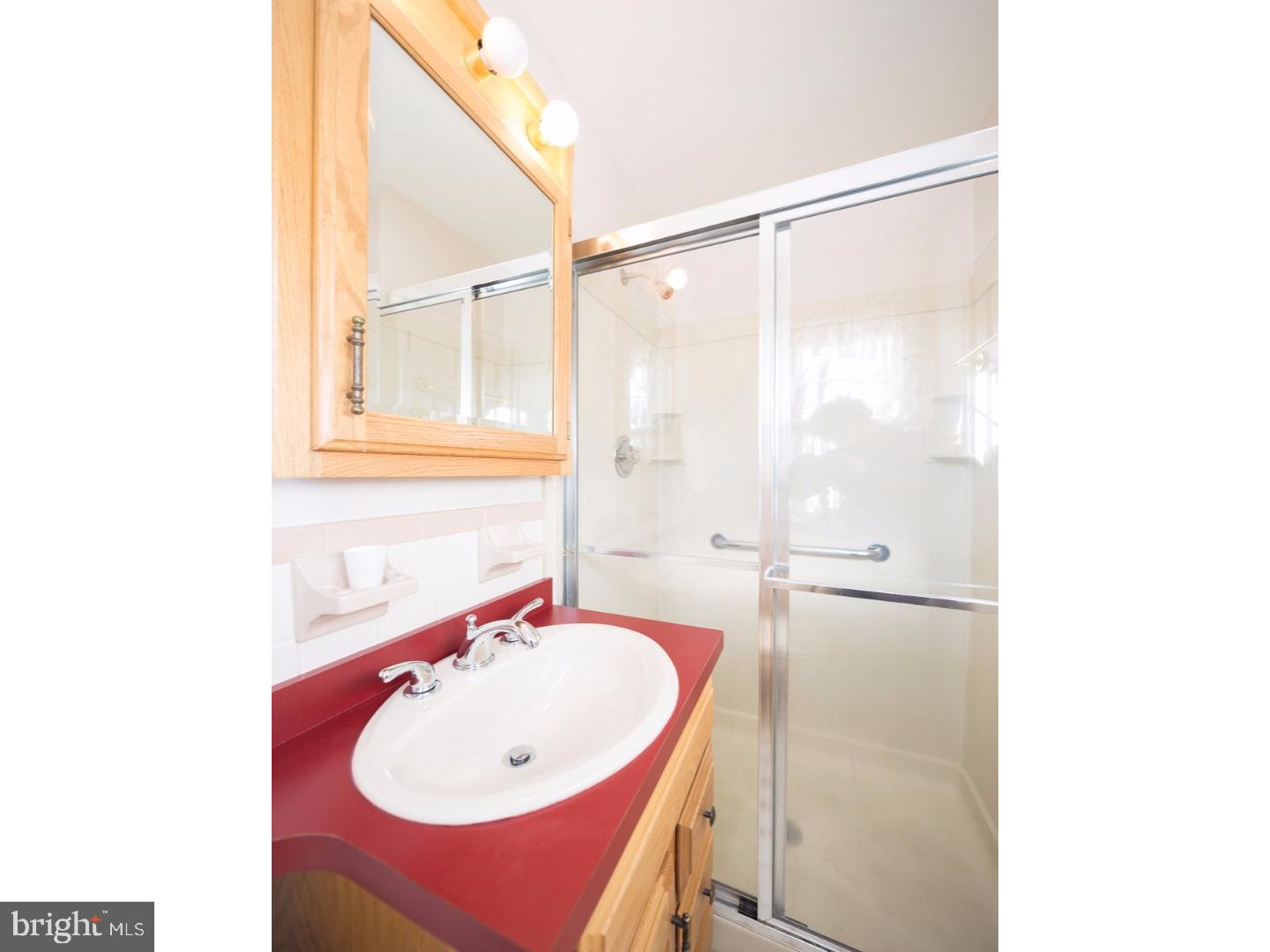 619 Olde Farm Road Media, PA 19063 - Photo 17 of 25 Master Bathroom