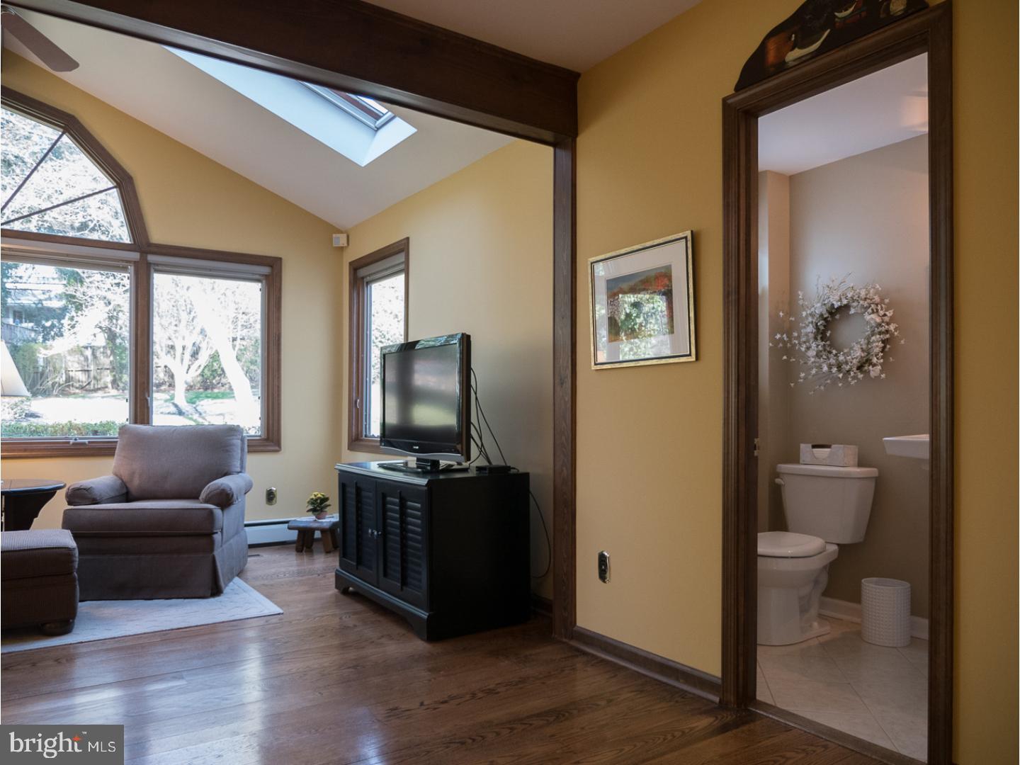 619 Olde Farm Road Media, PA 19063 - Photo 10 of 25 Half Bath