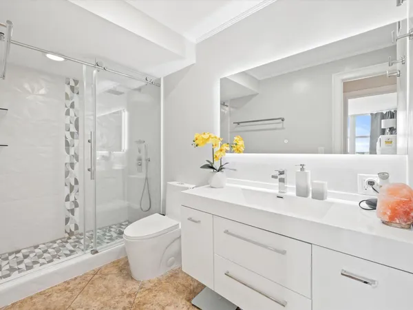 $499,000 | 2841 North Ocean Boulevard, Unit 1407, Fort Lauderdale, FL 33308