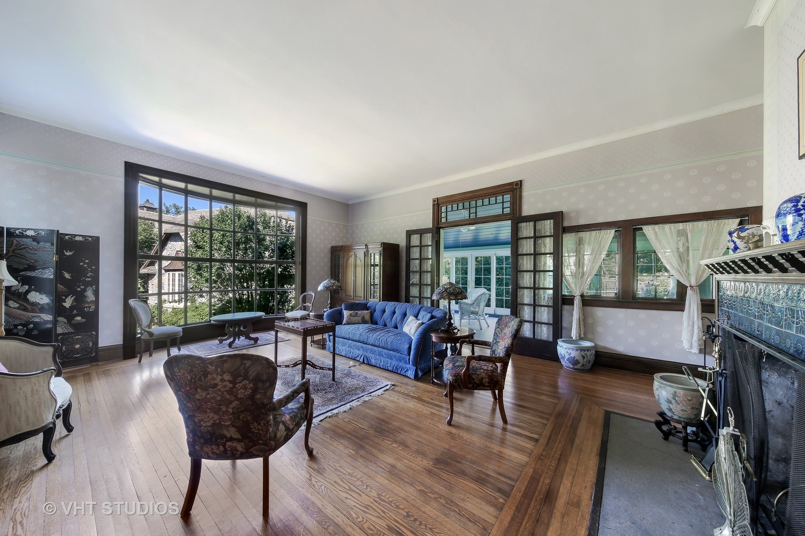 5324 Turvey Court Downers Grove, IL 60515 - Photo 4 of 27 a living room with furniture and a large window
