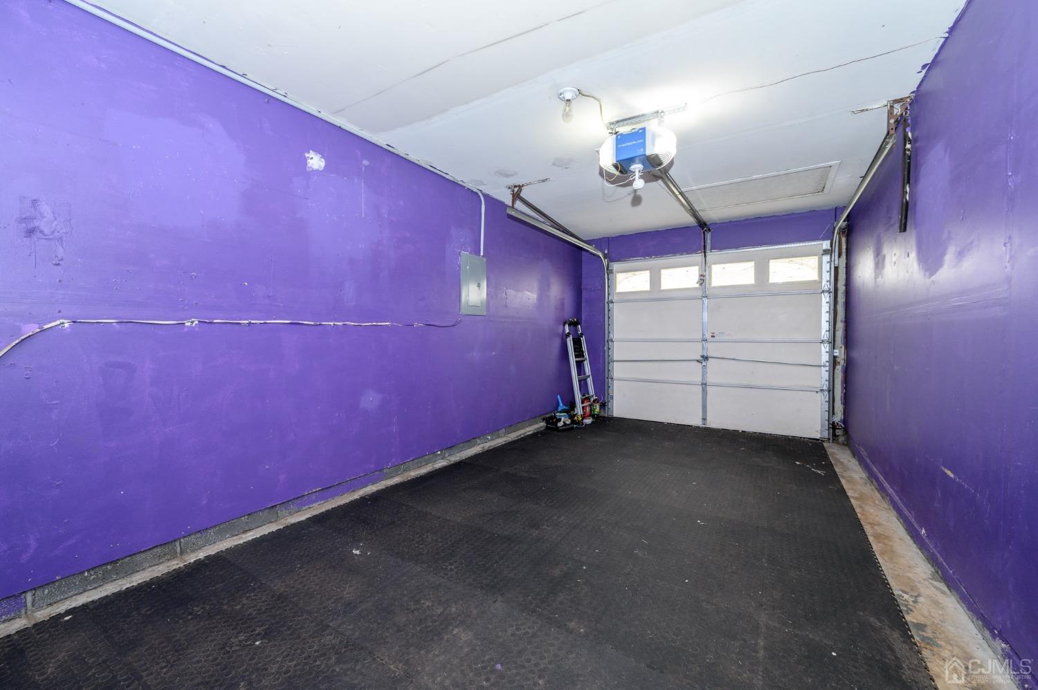 186 Central Avenue Edison, NJ 08817 - Photo 27 of 32 a view of a room with a projector