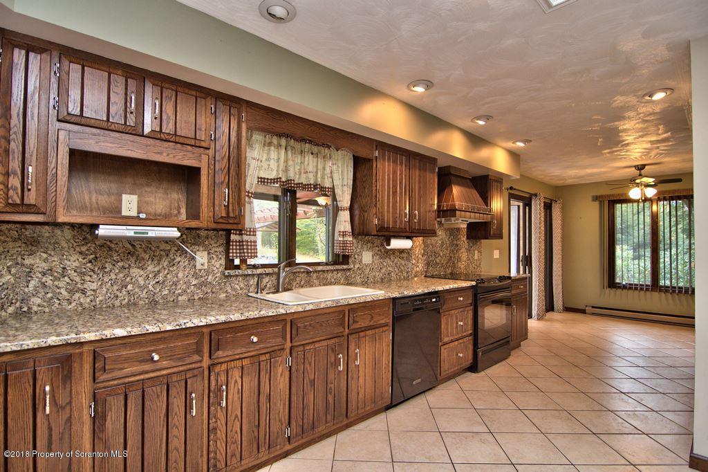 8 Leggs Road Moscow, PA 18444 - Photo 12 of 53 Gallery Image 12