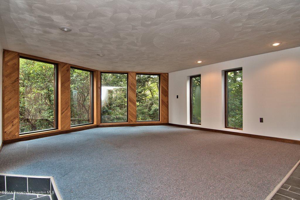 8 Leggs Road Moscow, PA 18444 - Photo 16 of 53 Gallery Image 16