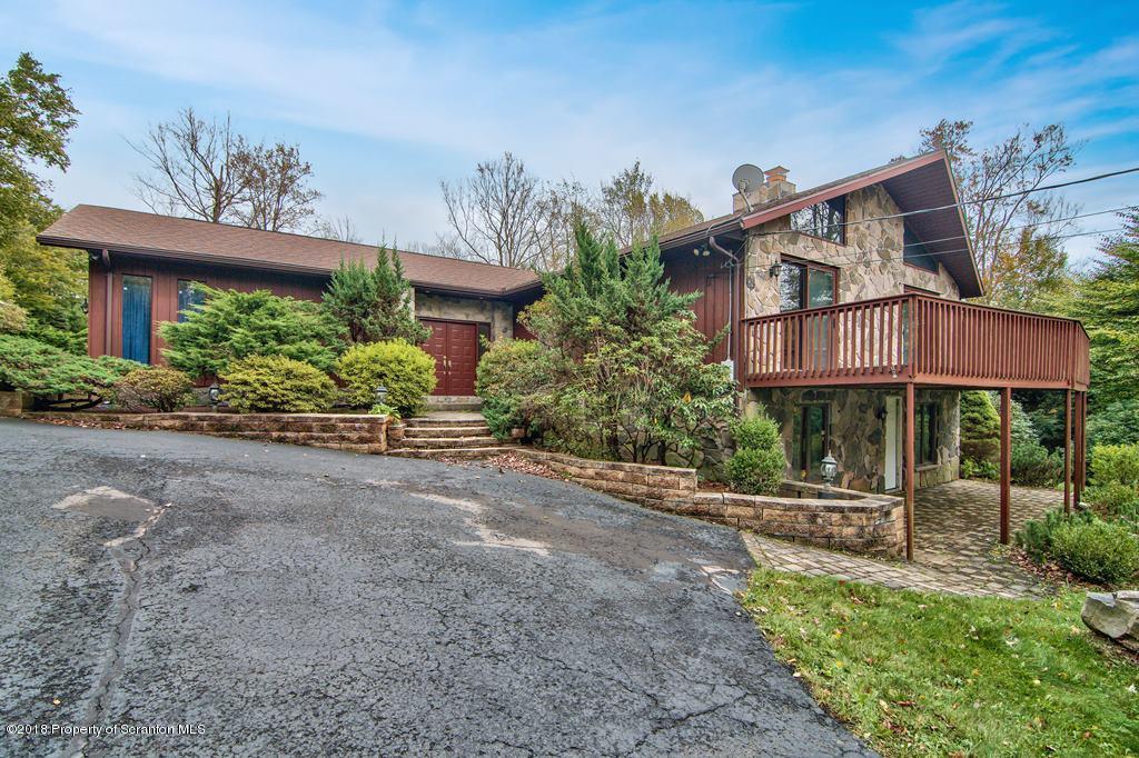 8 Leggs Road Moscow, PA 18444 - Photo 3 of 53 Gallery Image 3