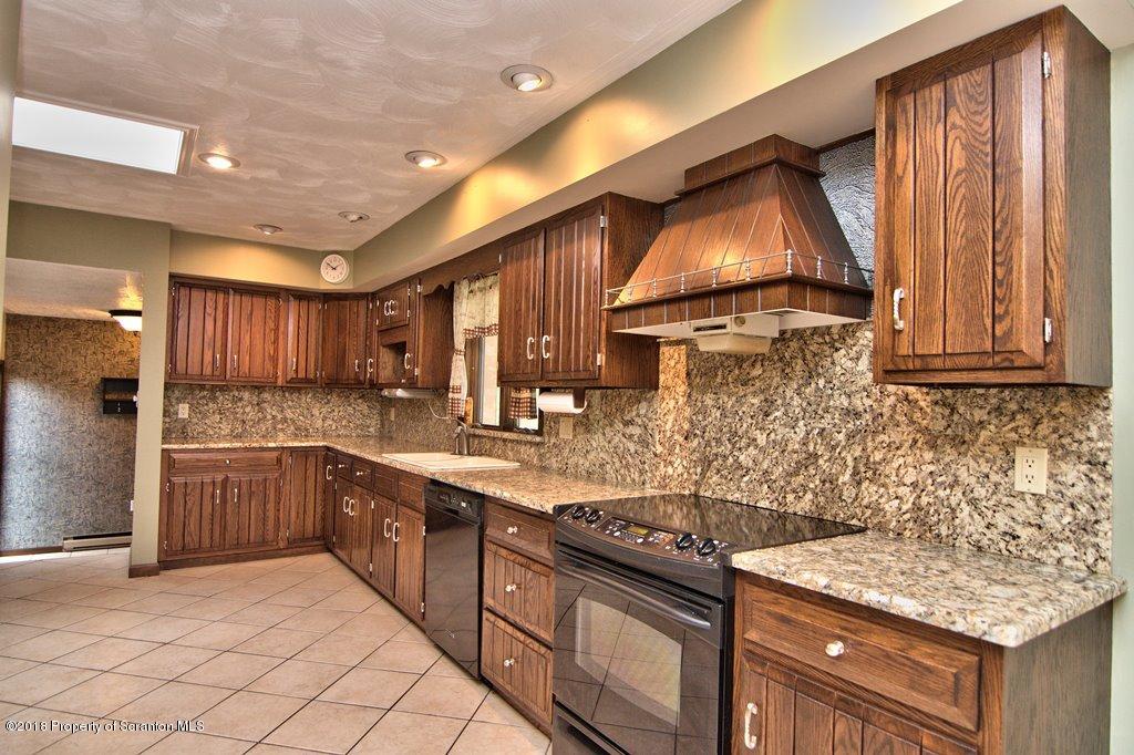 8 Leggs Road Moscow, PA 18444 - Photo 10 of 53 Gallery Image 10