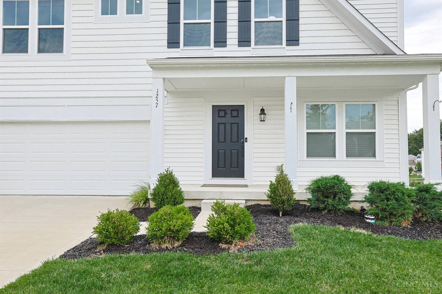 1257 Soaring Way Maineville, OH 45039 - Photo 3 of 42