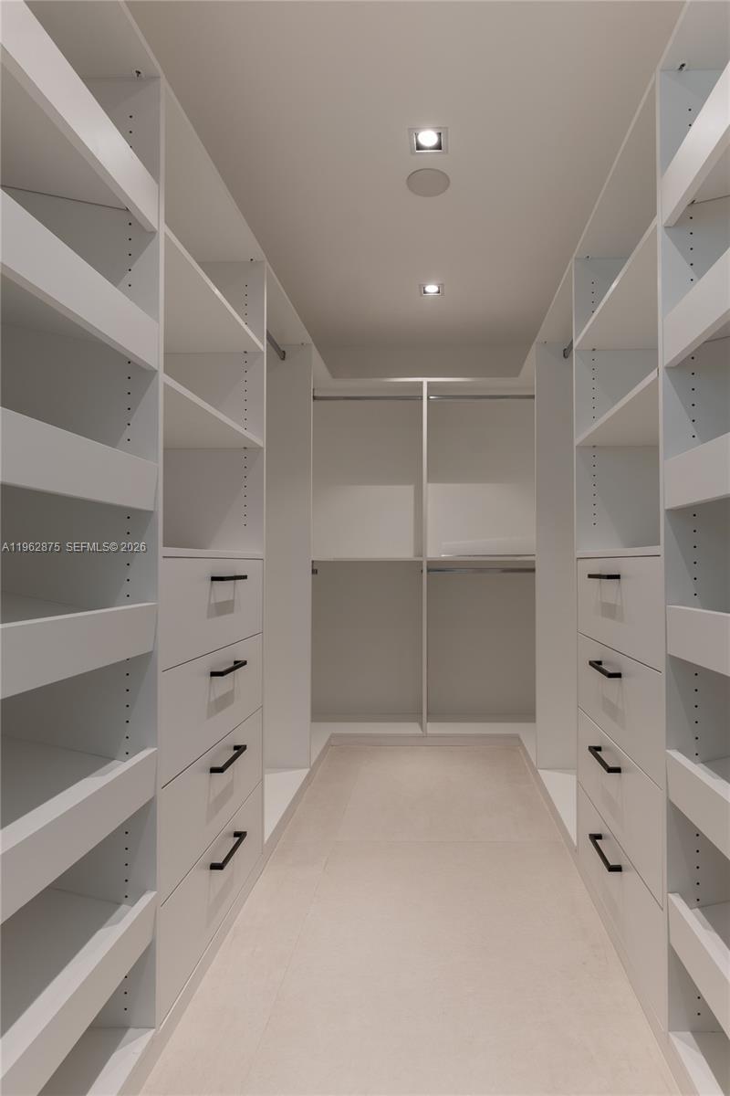 7300 Southwest 77th Avenue Miami, FL 33143 - Photo 11 of 30