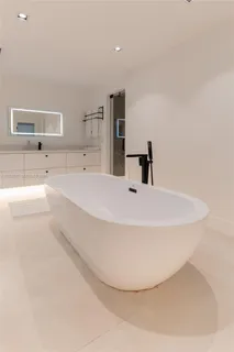 $16,900 | 7300 Southwest 77th Avenue, Miami, FL 33143