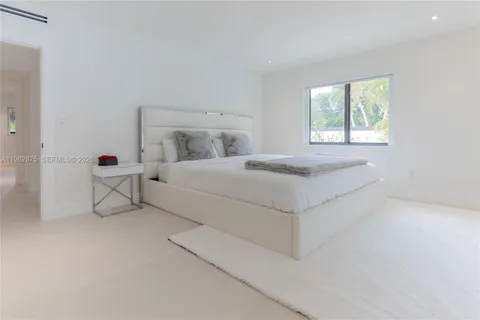 $16,900 | 7300 Southwest 77th Avenue, Miami, FL 33143