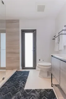 $16,900 | 7300 Southwest 77th Avenue, Miami, FL 33143