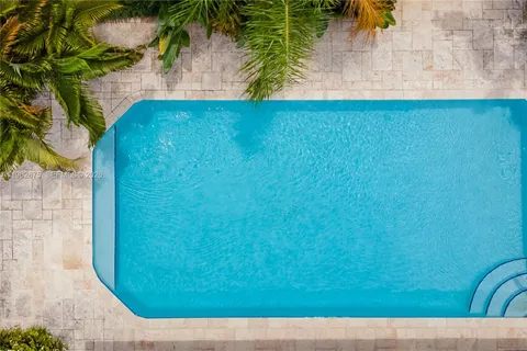 $16,900 | 7300 Southwest 77th Avenue, Miami, FL 33143