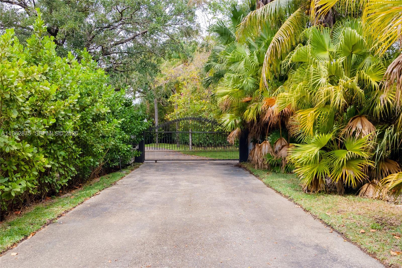 7300 Southwest 77th Avenue Miami, FL 33143 - Photo 46 of 48