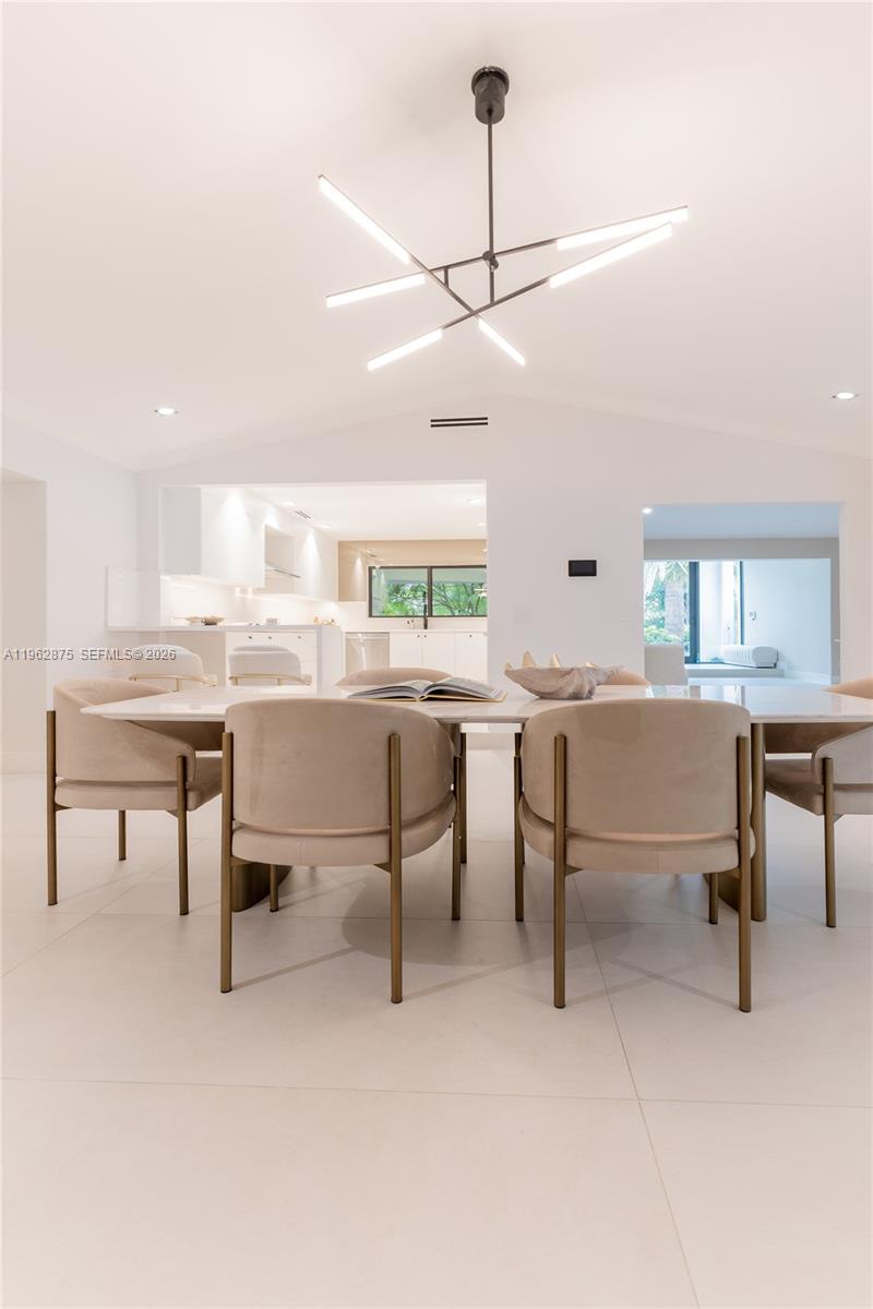 7300 Southwest 77th Avenue Miami, FL 33143 - Photo 5 of 30