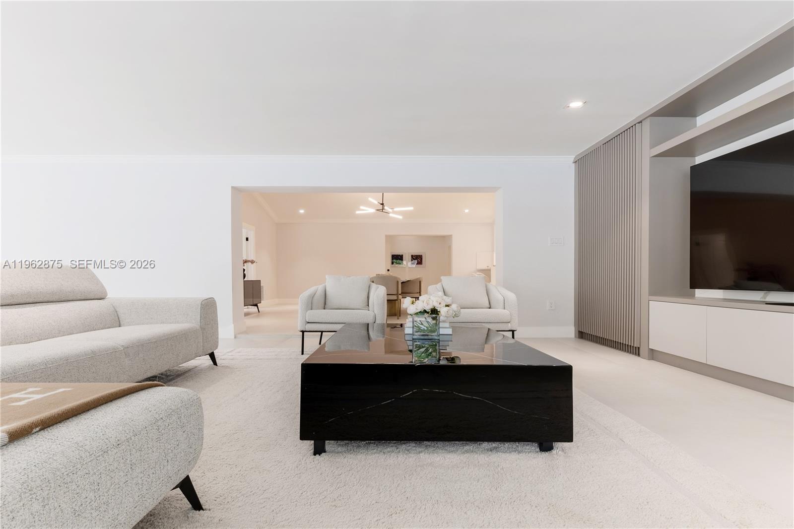7300 Southwest 77th Avenue Miami, FL 33143 - Photo 9 of 48