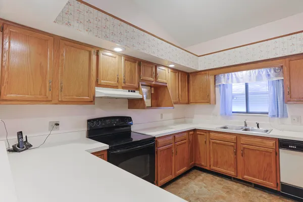 $197,000 | 208 Christiana Drive, Niles, MI 49120