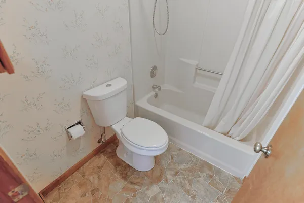 $197,000 | 208 Christiana Drive, Niles, MI 49120