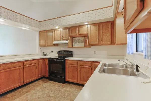 $197,000 | 208 Christiana Drive, Niles, MI 49120