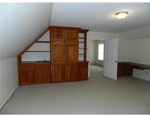 56 Moody Road Brunswick, ME 04011 - Photo 12 of 21 Den/Family/Great Room.