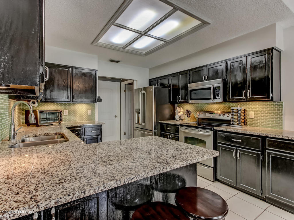 2651 Aldersgate Road Jacksonville, FL 32226 - Photo 11 of 40 Kitchen