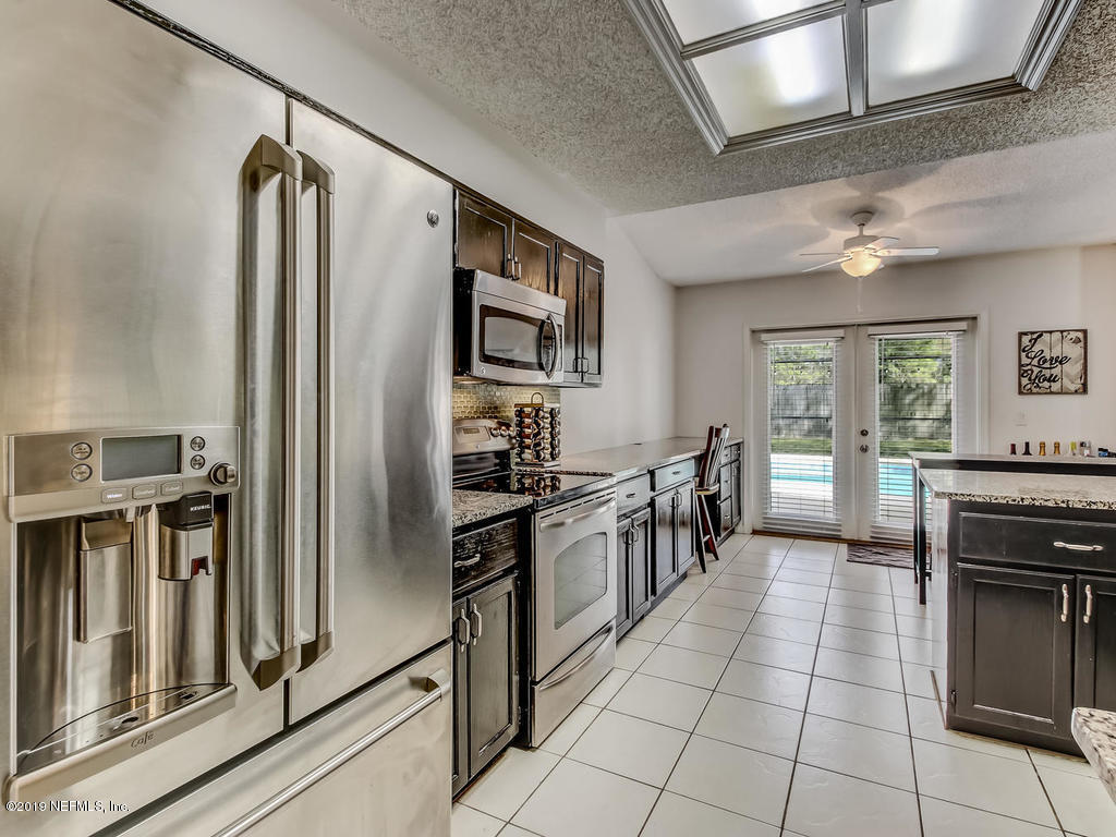 2651 Aldersgate Road Jacksonville, FL 32226 - Photo 14 of 40 Kitchen