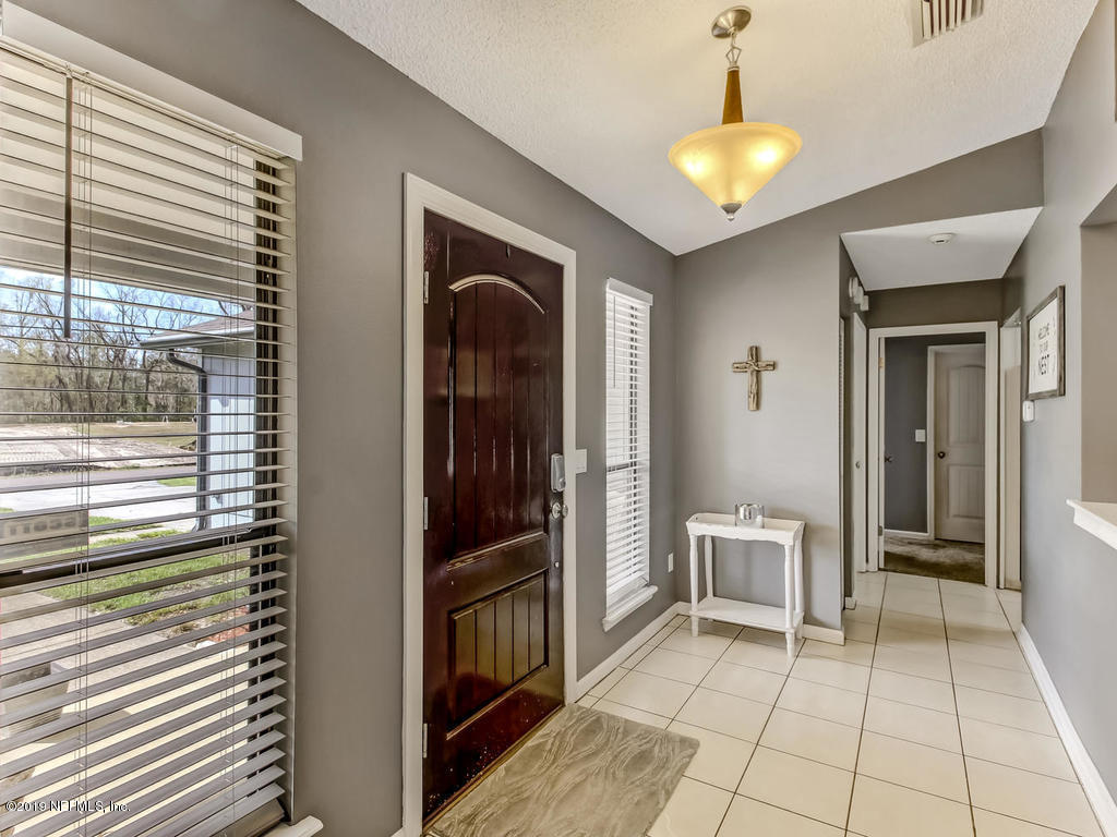2651 Aldersgate Road Jacksonville, FL 32226 - Photo 6 of 40 Foyer