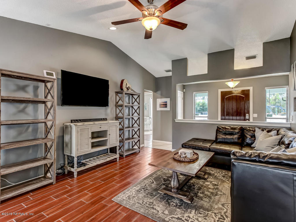 2651 Aldersgate Road Jacksonville, FL 32226 - Photo 10 of 40 Living Room