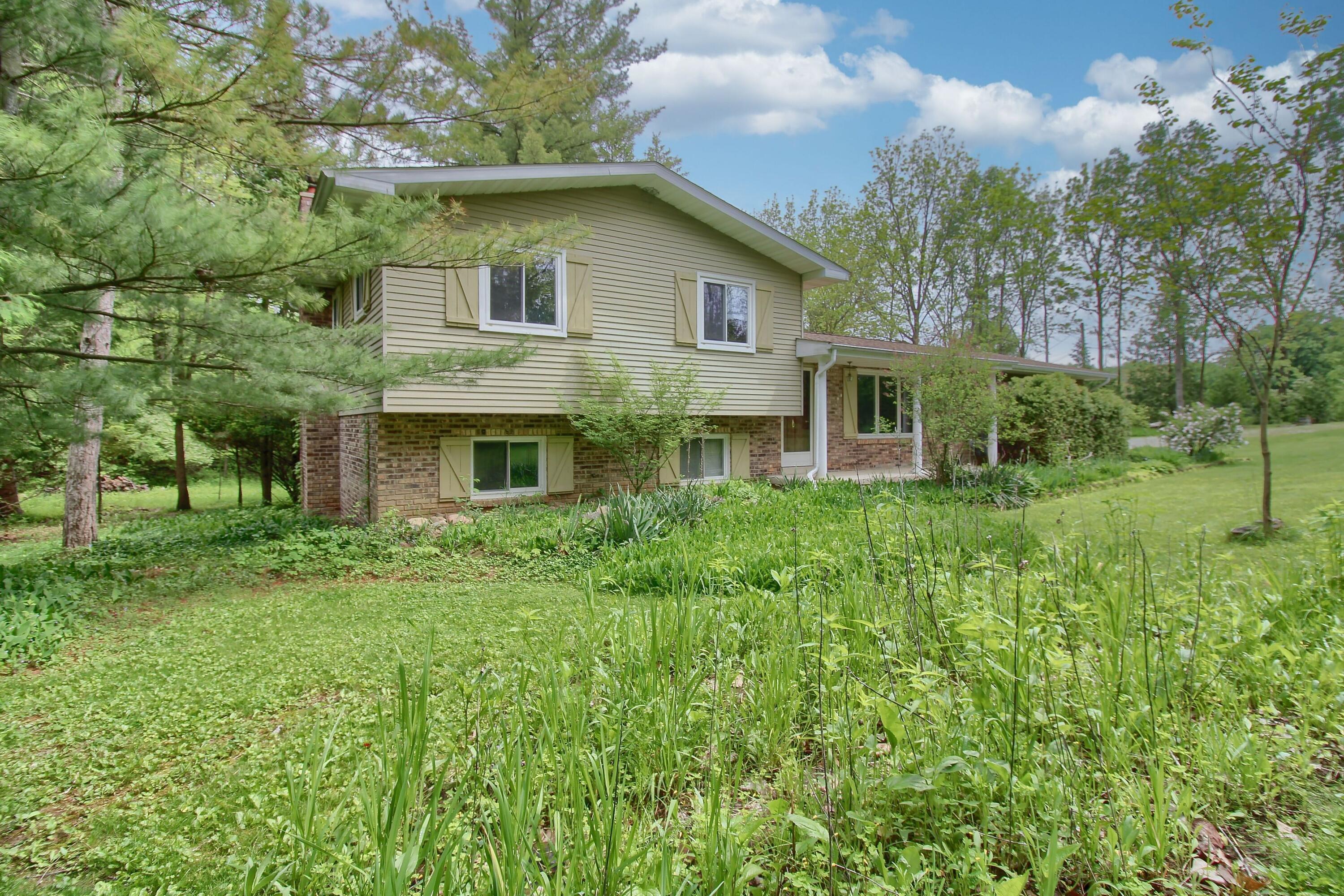 39 Judd Road Milan, MI 48160 - Photo 3 of 32 Front-2nd-View
