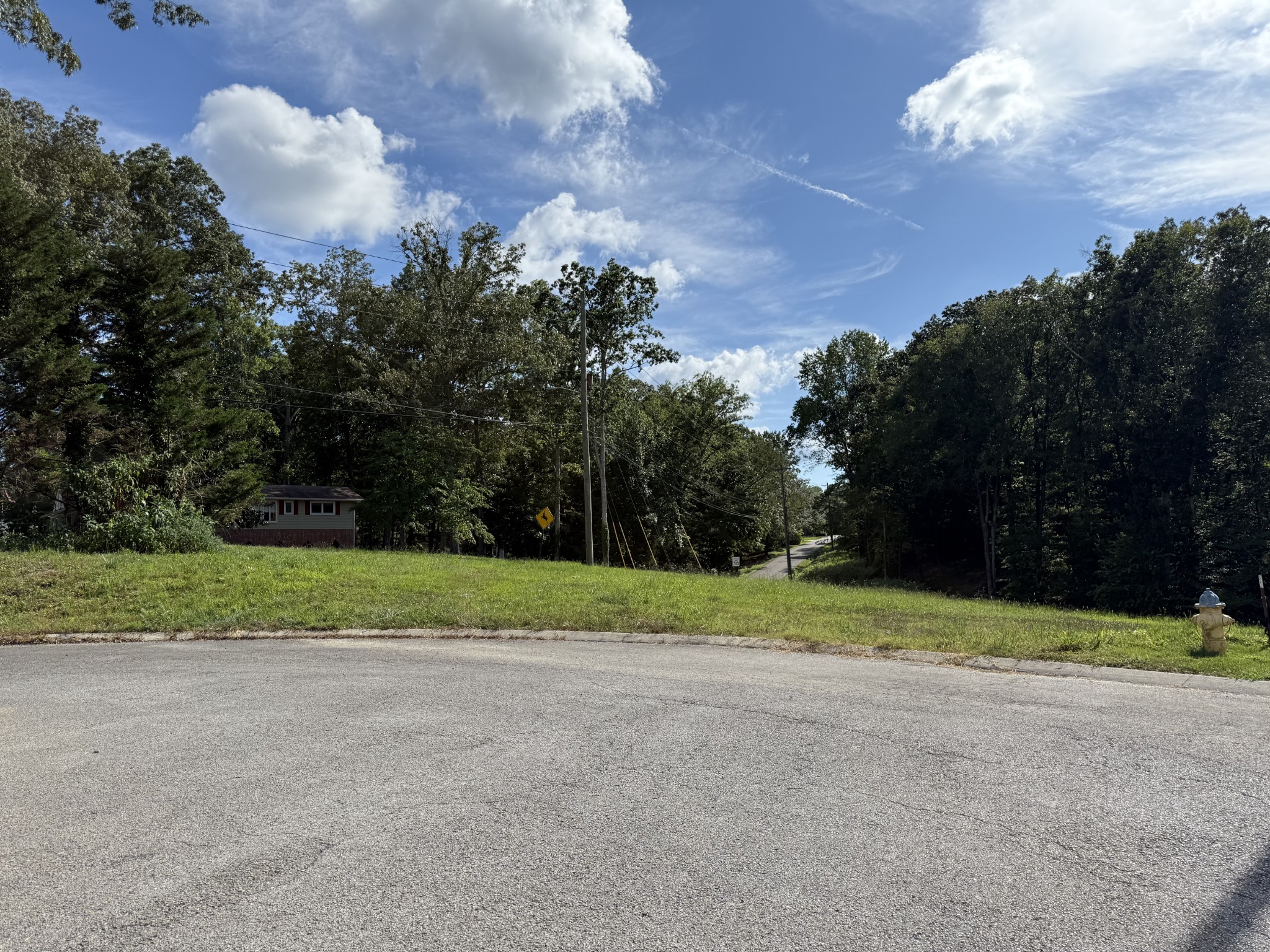 18 Setters Lane West Tullahoma, TN 37388 - Photo 15 of 20 a view of outdoor space and yard