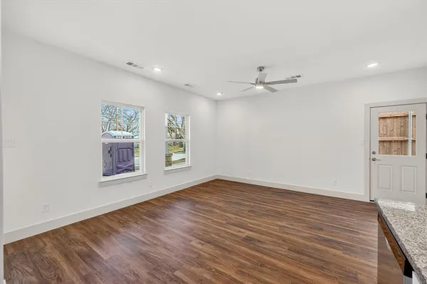 $2,935 | 500 East Kimball Street, Unit 1, Mansfield, TX 76063