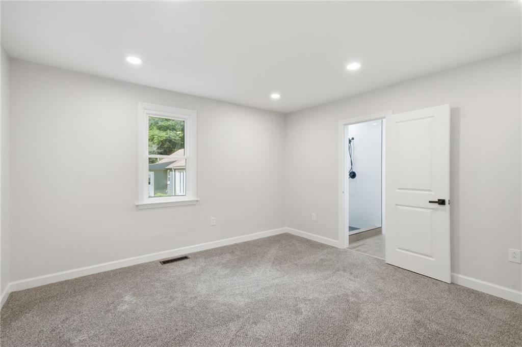 985 Blackhawk Road Beaver Falls, PA 15010 - Photo 12 of 31