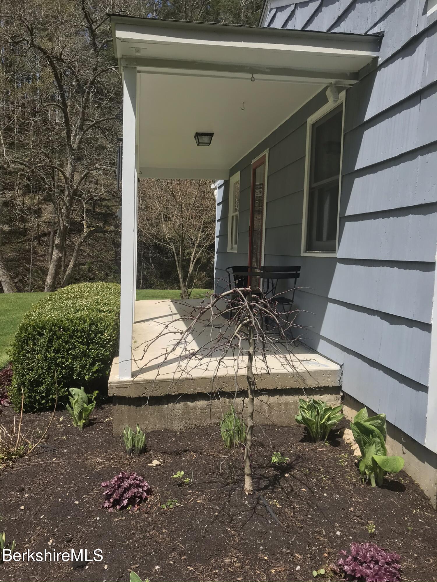 375 Salmon Kill Road Salisbury, CT 06039 - Photo 11 of 17 11