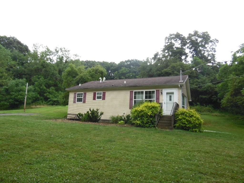 456 Markle Road Apollo, PA 15613 - Photo 1 of 21 Gallery Image 1
