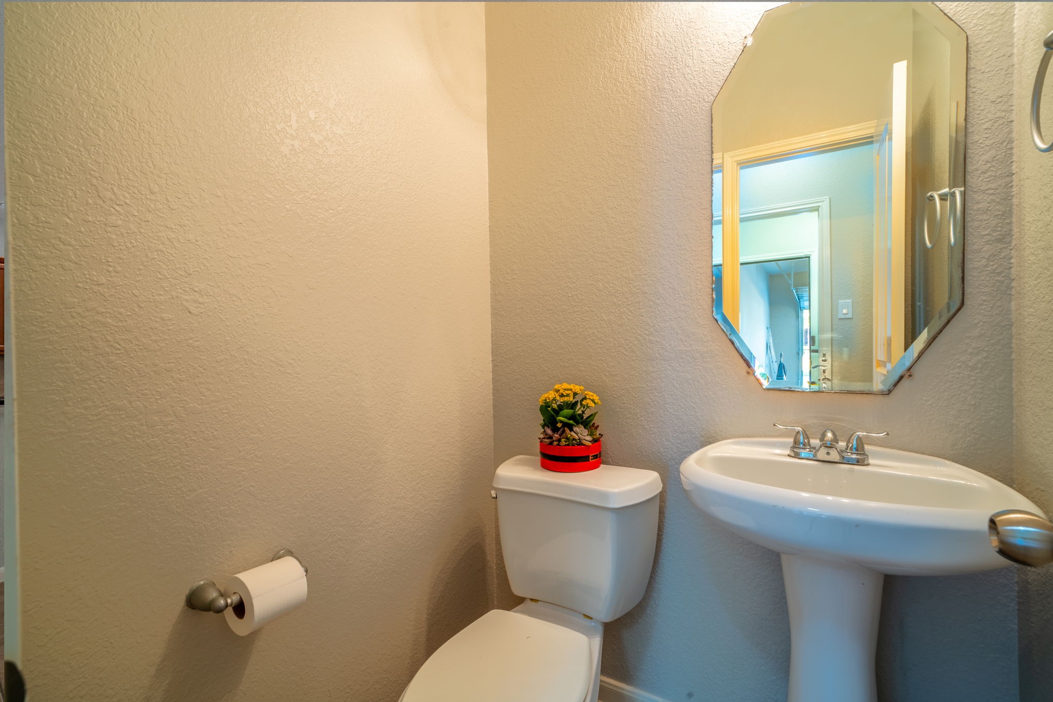 138 Magnolia Grove Lane Conroe, TX 77384 - Photo 36 of 43 a bathroom with a sink mirror and toilet