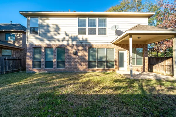 $2,600 | 138 Magnolia Grove Lane, Conroe, TX 77384