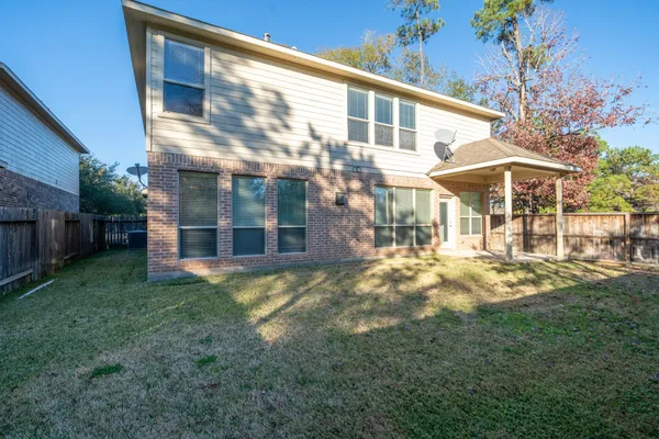 $2,600 | 138 Magnolia Grove Lane, Conroe, TX 77384