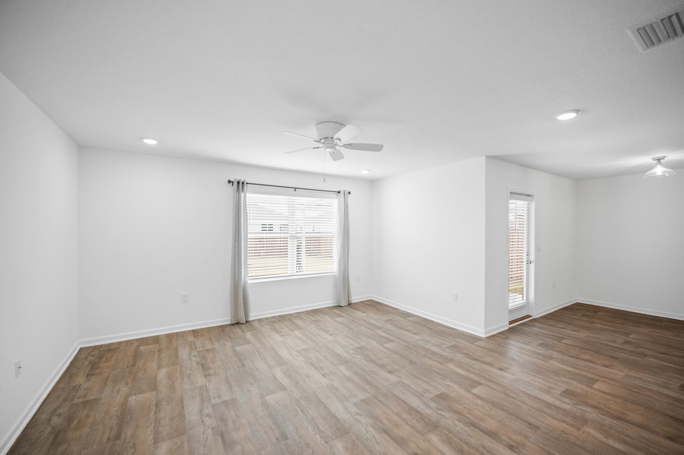 15042 Forsythia Loop Silverhill, AL 36576 - Photo 5 of 32 Living Room