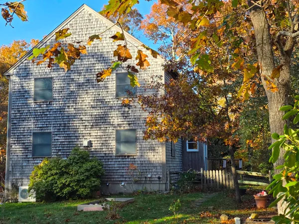 $1,495,000 | 33 Alyssa Lane, Vineyard Haven, MA 02568