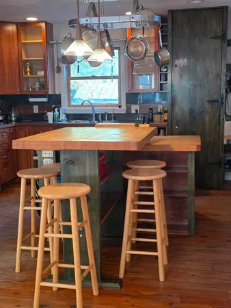 $1,495,000 | 33 Alyssa Lane, Vineyard Haven, MA 02568