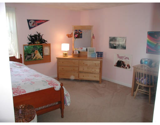 3 Tallyshire Road Groveland, MA 01834 - Photo 8 of 12 Gallery Image 8