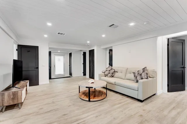 $4,500 | 320 Northwest 3rd Avenue, Delray Beach, FL 33444