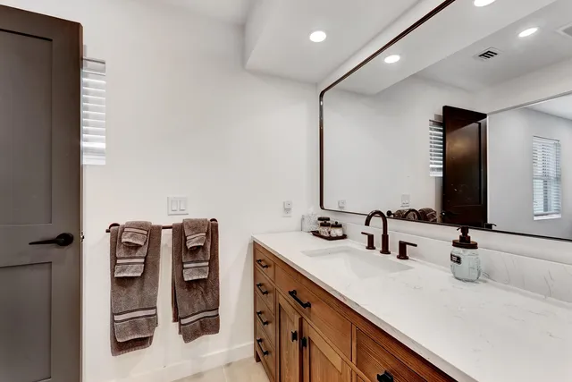 $4,500 | 320 Northwest 3rd Avenue, Delray Beach, FL 33444