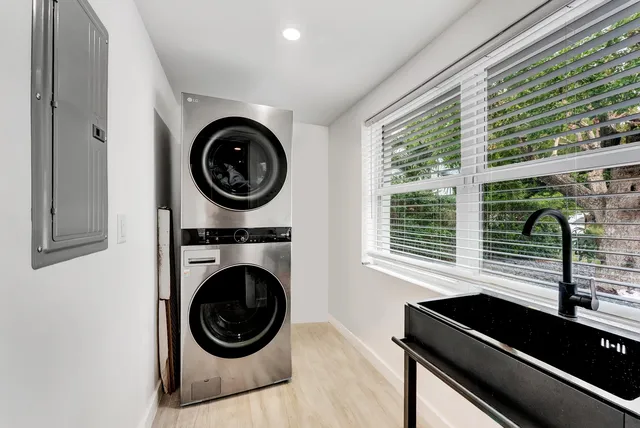 $4,500 | 320 Northwest 3rd Avenue, Delray Beach, FL 33444