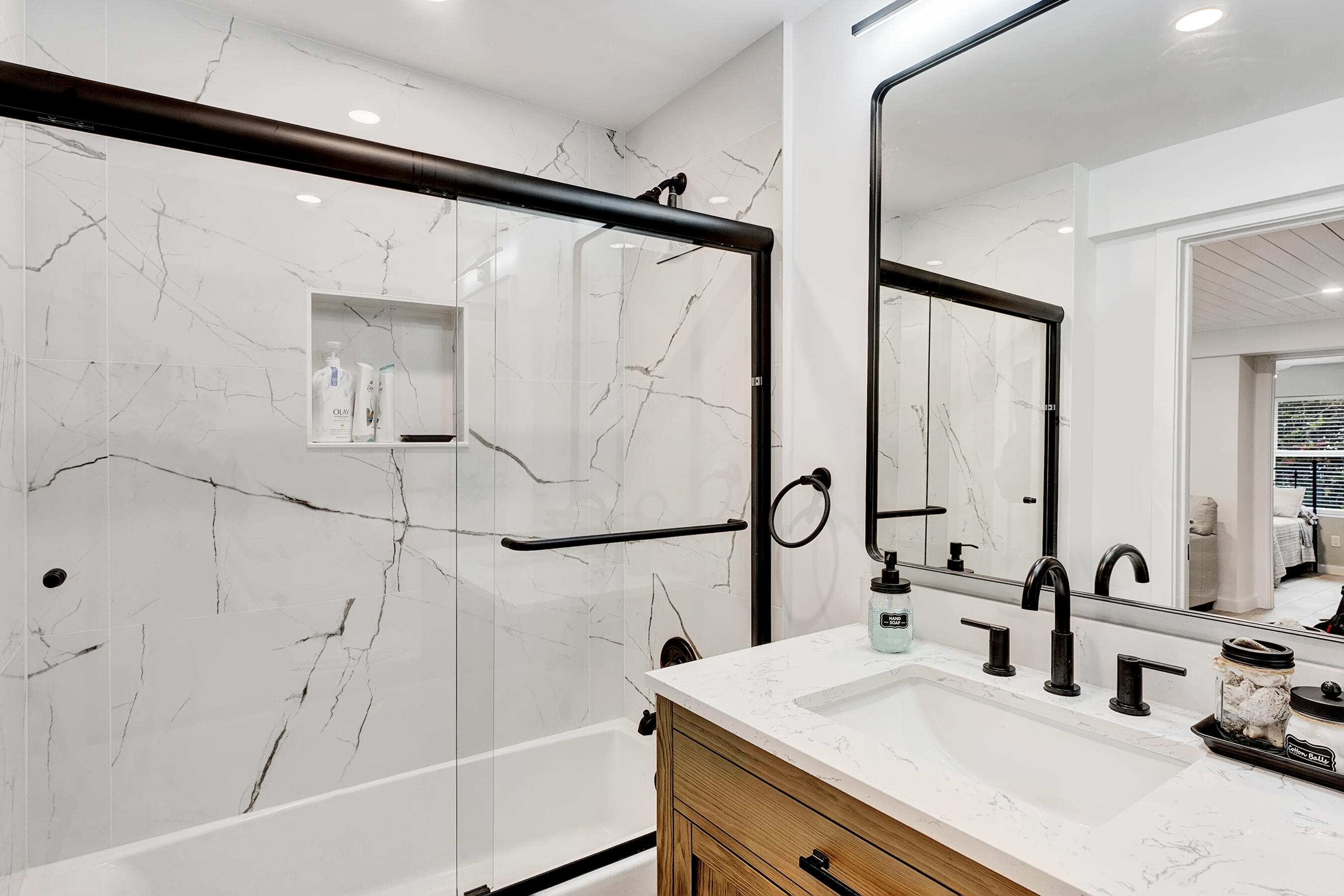 320 Northwest 3rd Avenue Delray Beach, FL 33444 - Photo 10 of 28 Bathroom