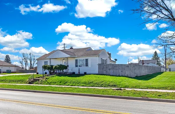 $300,000 | 817 East Main Street, Greentown, IN 46936