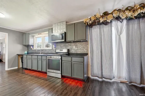 $300,000 | 817 East Main Street, Greentown, IN 46936