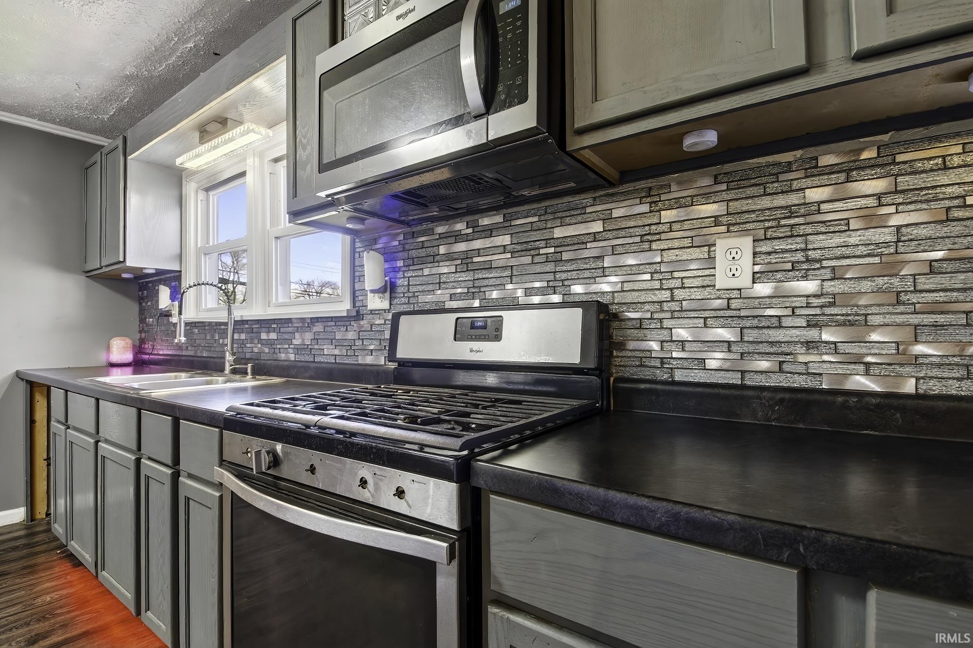 817 East Main Street Greentown, IN 46936 - Photo 9 of 35